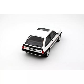 FORD FIESTA MK.1 XR2 DIAMOND WHITE 1981 OttO mobile 1:18 Resinemodell (Türen, Motorhaube... nicht zu öffnen!)